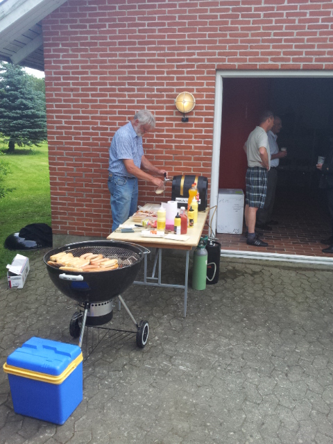 Der var grill plser og fadl